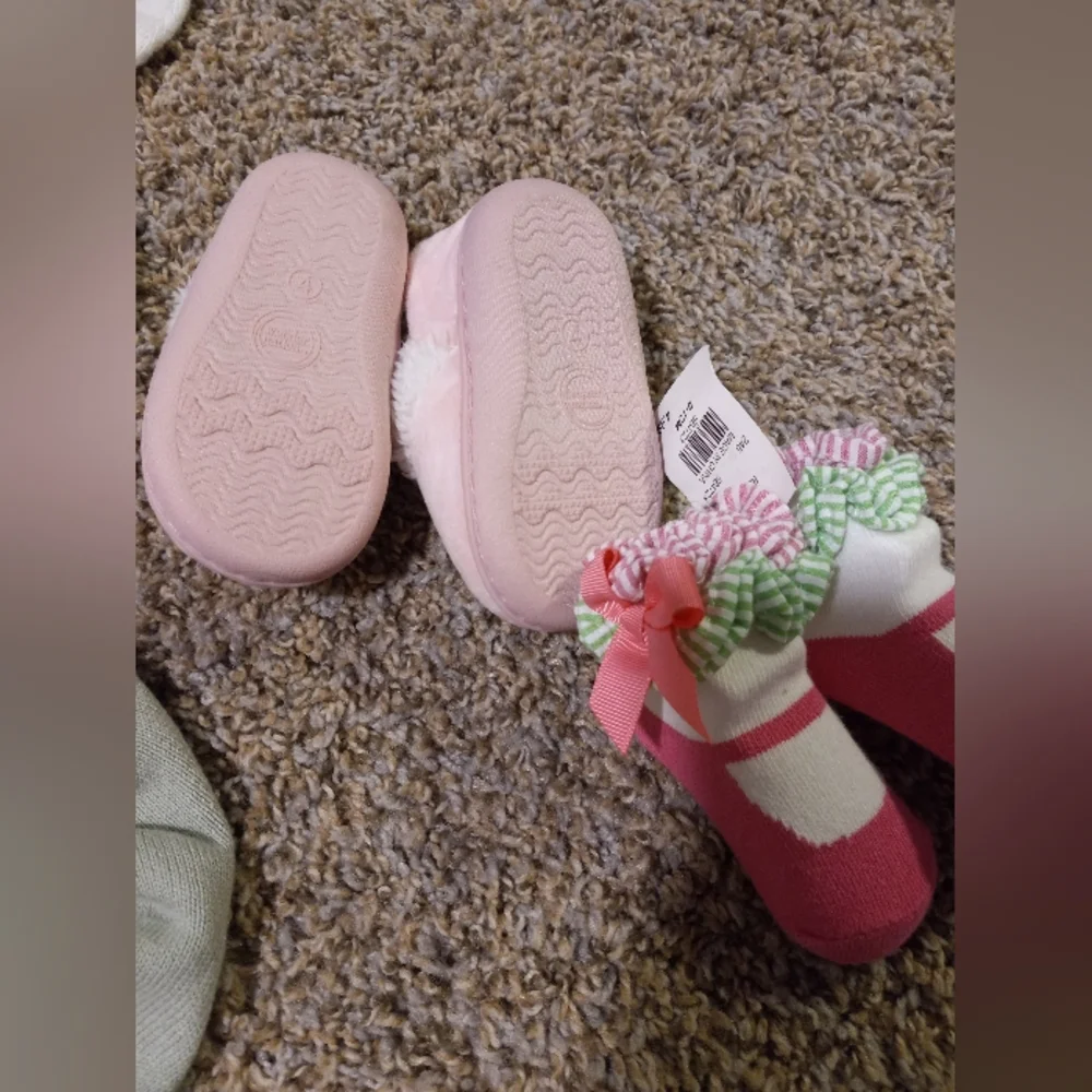 Baby Girl Accessories Bundle - Picture 9 of 10
